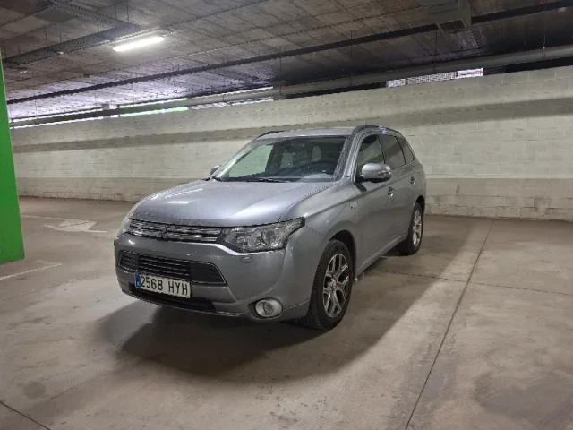 MITSUBISHI Outlander PHEV 2.0 203 Motion 4WD 5p S/S Aut