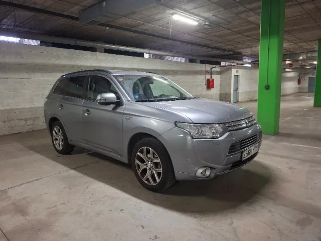 MITSUBISHI Outlander PHEV 2.0 203 Motion 4WD 5p S/S Aut